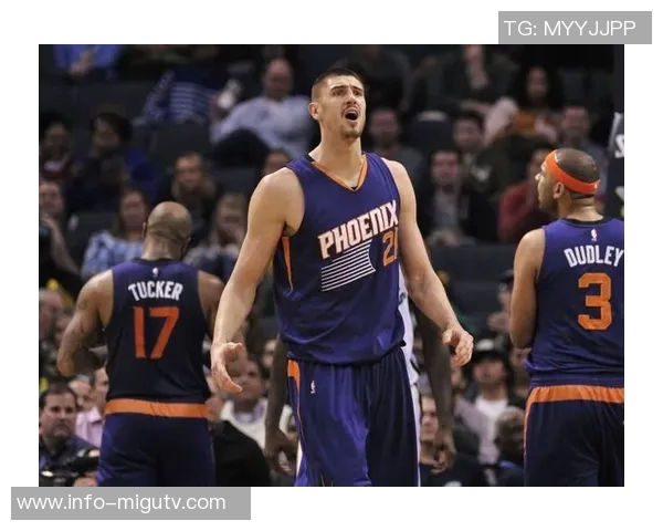 太阳内线攻击势不可挡进攻流畅果断展现实力